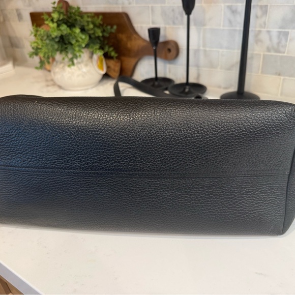 Like New Cuyana tote with insert - Picture 5 of 6